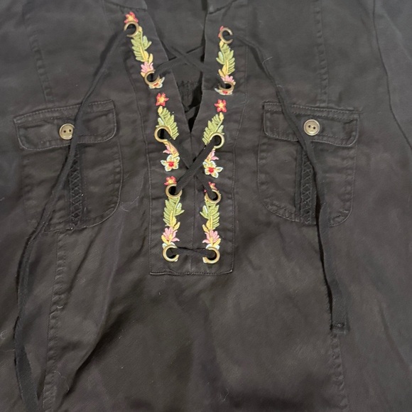 Chelsea & Theadore Elegant Black Dress with Embroidered Detail Women’s Size‎ M - Picture 2 of 7